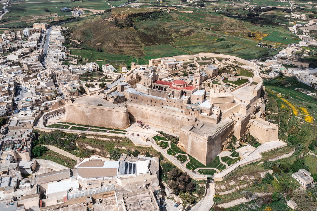 The fortified walls of Cittadella at night